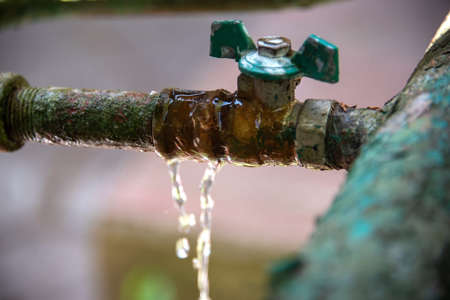 Old and Damaged Pipes
